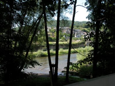 Vue depuis jardin Patrick Morel  (groupes)