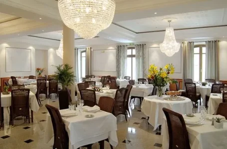 SALLE DE RESTAURANT HOTEL DU PARC