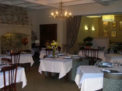 Aux Armes d'Estaing - Salle de restaurant