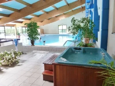 HOTEL - LE RELAIS DE LAGUIOLE - PISCINE