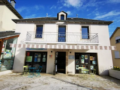 Salle de réunion à Villefranche de Panat - Mairie