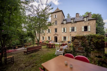 Gîte de Montfranc crédit photo chateau Montfranc Arvieu @cesar Gelvez