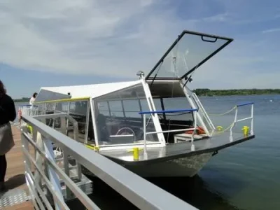 Bateau-promenade Le Papillon Jaune sur le lac de Pareloup (groupes)