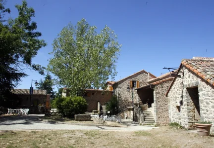 Le Hameau de Moulès (groupes) : village