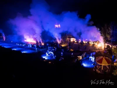 Spectacle son et lumière, Hier Un Village