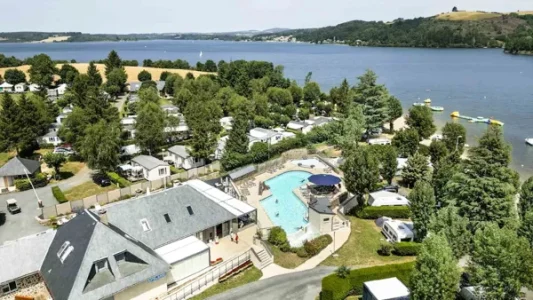 CAMPING CLUB LES GENETS - Lac de Pareloup (groupes)