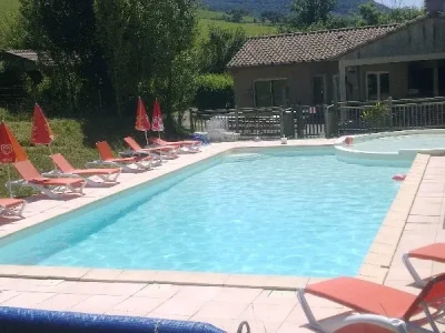 Causses et Vallées Vacances (groupes)- Les Chalets de St Geniez de Bertrand