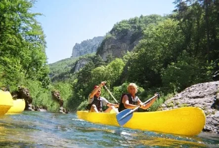 canoe dans les gorges