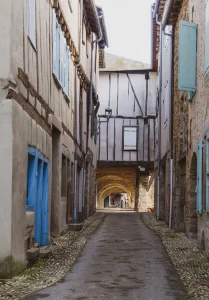 Ruelle de la bastide de Sauveterre de Rouergue