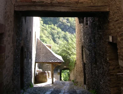 Conques - Visites thématiques - Architecture civile et militaire