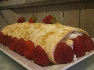 Roulade Meringuée aux fraises bio du potager