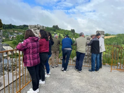 Tour du château de Sénergues (groupe)