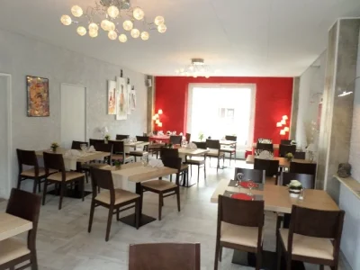 HOTEL RESTAURANT LES CARILLONS (groupes)