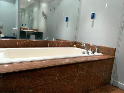 Salle de bain d'une suite