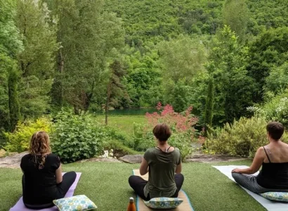 Yoga Gite Emeraude Design & Nature Gorges du Tarn