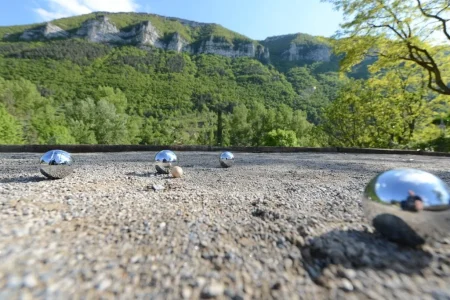 Terrain de pétanque privatif