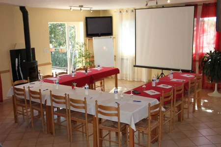 Parc de Loisirs des Bouscaillous Séminaire "la table des bouscaillous"