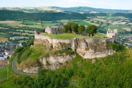 Visite guidée de la cité et du château de Sévérac (groupes)