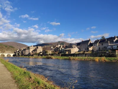 Les quais du Lot à Saint-Geniez d'Olt