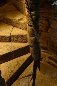 Escalier fantastique du Château de Valon