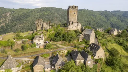 Village de Valon et son château