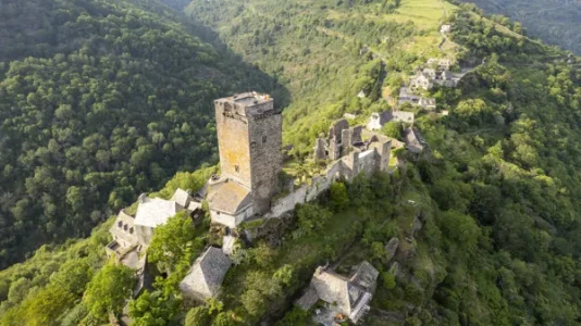 village et château de Valon